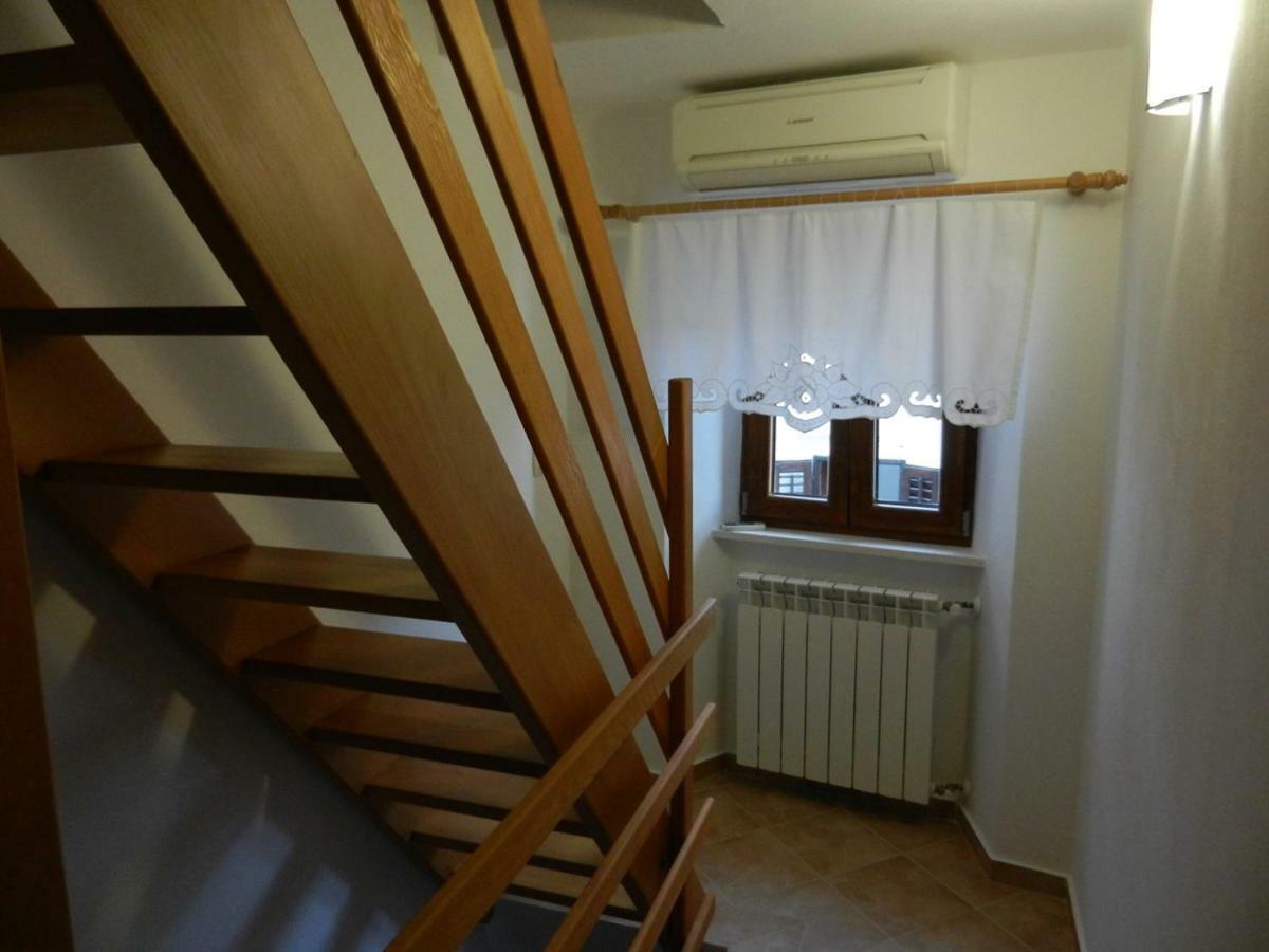 Apartment Vedran - Brsec Old Town Exterior photo